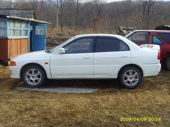 1999 Mitsubishi Lancer Photos