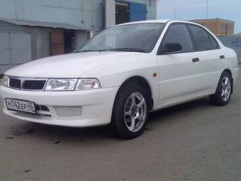 1999 Mitsubishi Lancer Photos