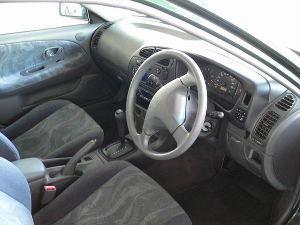 2000 Mitsubishi Lancer Pictures
