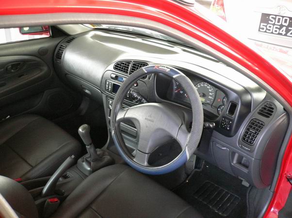 2000 Mitsubishi Lancer Pictures