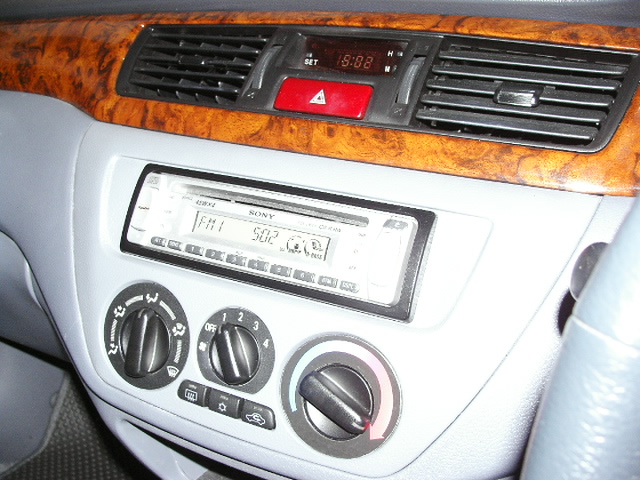 2000 Mitsubishi Lancer Pics