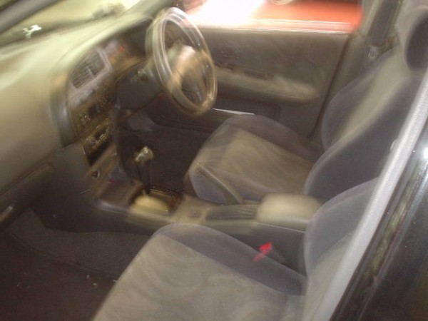 2000 Mitsubishi Lancer Photos