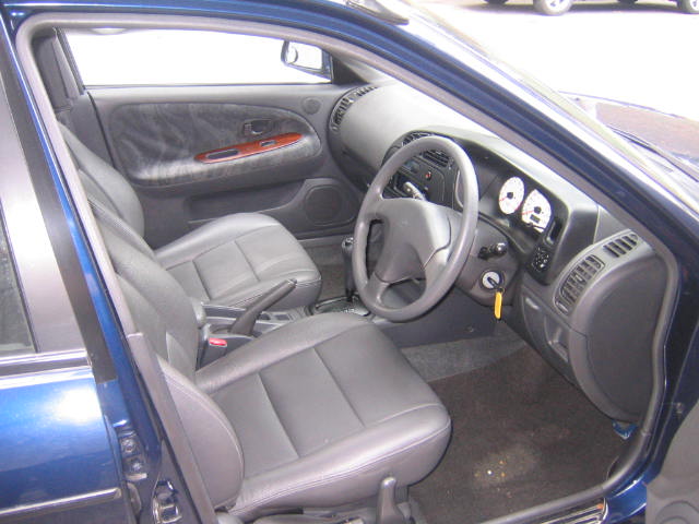 2000 Mitsubishi Lancer Photos