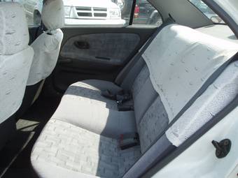 2000 Mitsubishi Lancer Pictures