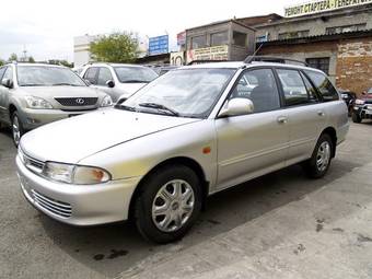 2000 Mitsubishi Lancer Photos