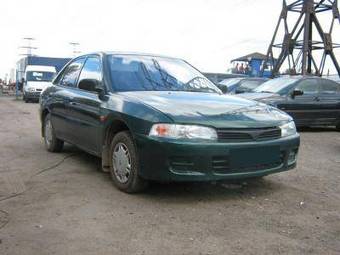 2000 Mitsubishi Lancer Photos