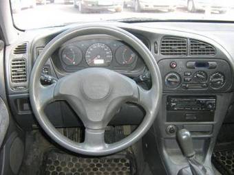 2000 Mitsubishi Lancer Images