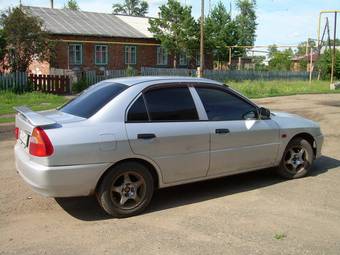 2000 Mitsubishi Lancer Pictures