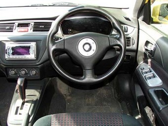 2001 Mitsubishi Lancer Photos