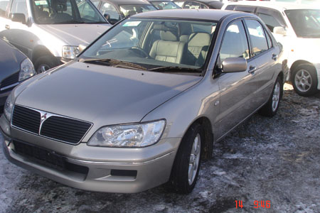 2001 Mitsubishi Lancer Photos