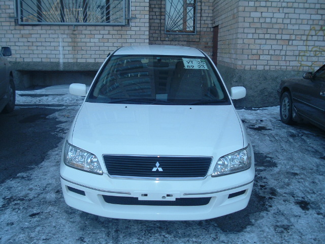 2001 Mitsubishi Lancer Photos