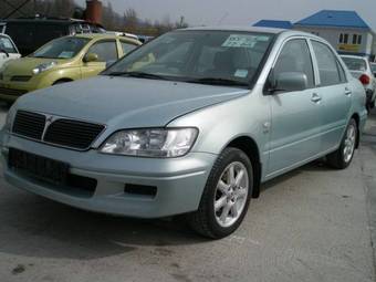 2001 Mitsubishi Lancer Photos