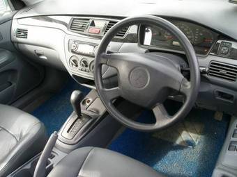 2001 Mitsubishi Lancer Photos