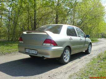 2001 Mitsubishi Lancer Photos