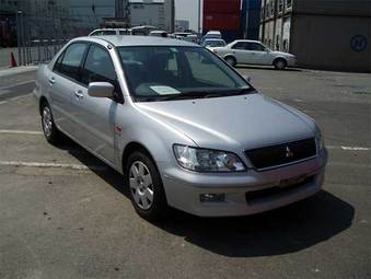 2002 Mitsubishi Lancer Photos