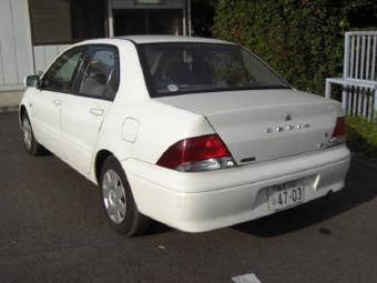 2002 Mitsubishi Lancer Photos