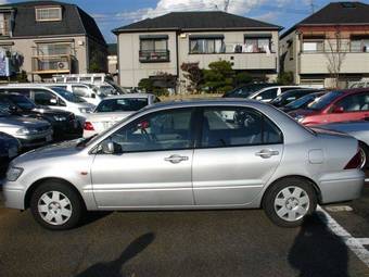 2002 Mitsubishi Lancer Photos