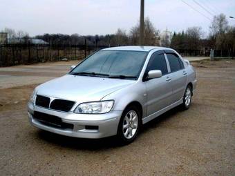 2002 Mitsubishi Lancer Photos