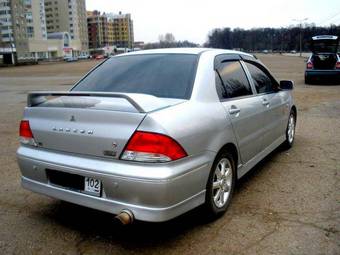 2002 Mitsubishi Lancer Pictures