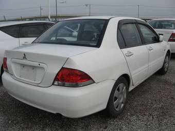 2003 Mitsubishi Lancer Photos
