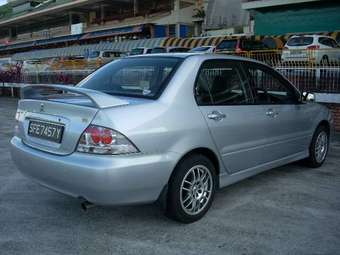 2003 Mitsubishi Lancer Photos