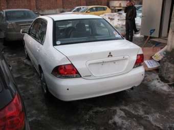 2003 Mitsubishi Lancer Photos