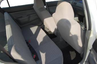 2003 Mitsubishi Lancer Photos