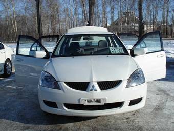 2003 Mitsubishi Lancer Photos