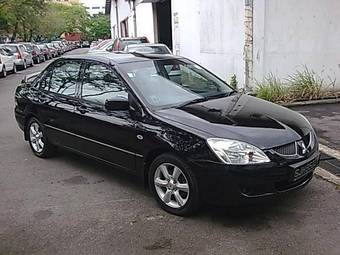 2003 Mitsubishi Lancer Photos