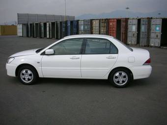 2003 Mitsubishi Lancer Photos