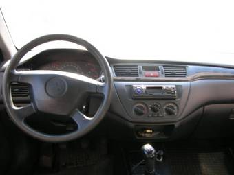 2003 Mitsubishi Lancer Pictures