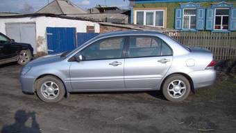 2003 Mitsubishi Lancer Pictures