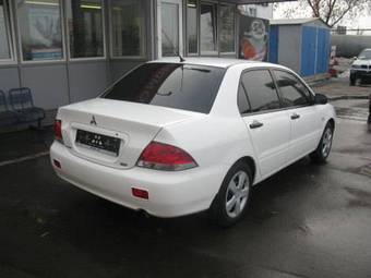 2003 Mitsubishi Lancer Photos