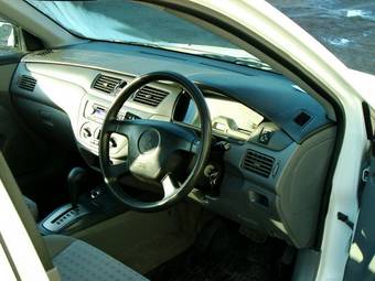 2003 Mitsubishi Lancer Photos