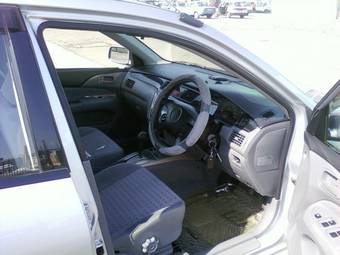 2003 Mitsubishi Lancer Photos