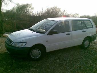 2003 Mitsubishi Lancer Photos