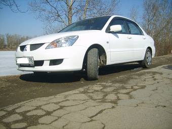 2003 Mitsubishi Lancer Photos