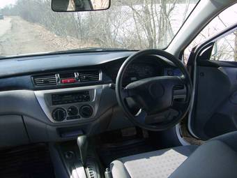 2003 Mitsubishi Lancer Photos