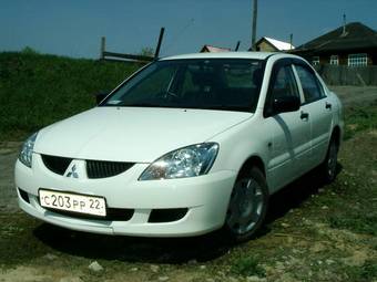 2003 Mitsubishi Lancer Photos