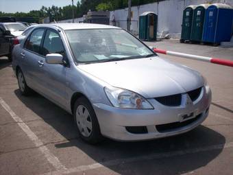 2003 Mitsubishi Lancer Photos