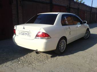 2003 Mitsubishi Lancer Photos