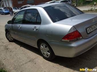 2003 Mitsubishi Lancer Photos