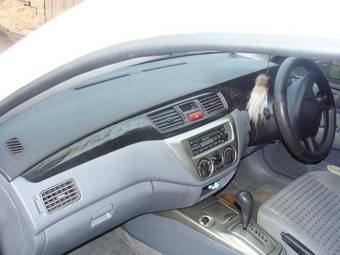 2003 Mitsubishi Lancer Photos