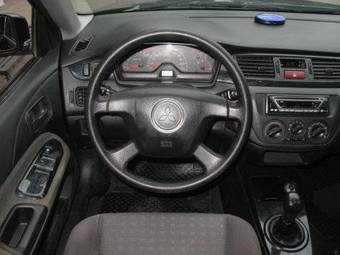 2003 Mitsubishi Lancer Pictures