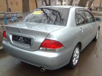 2003 Mitsubishi Lancer Photos