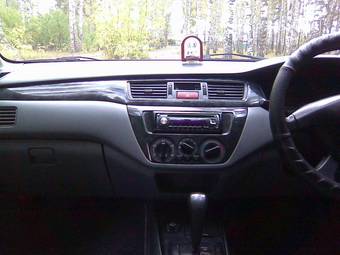 2003 Mitsubishi Lancer Photos