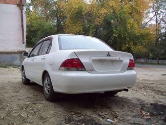 2003 Mitsubishi Lancer Photos