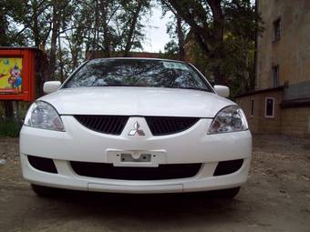 2003 Mitsubishi Lancer Photos