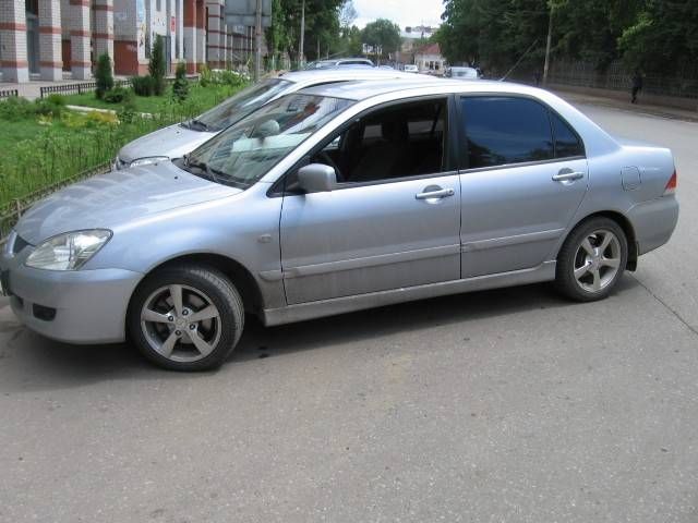 2004 Mitsubishi Lancer