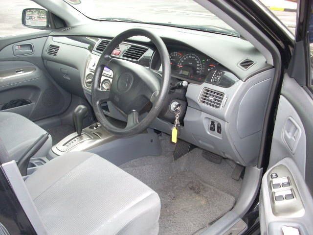 2004 Mitsubishi Lancer